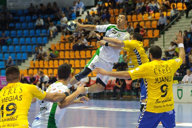 ¿Qué es el balonmano y por qué es un deporte tan completo?